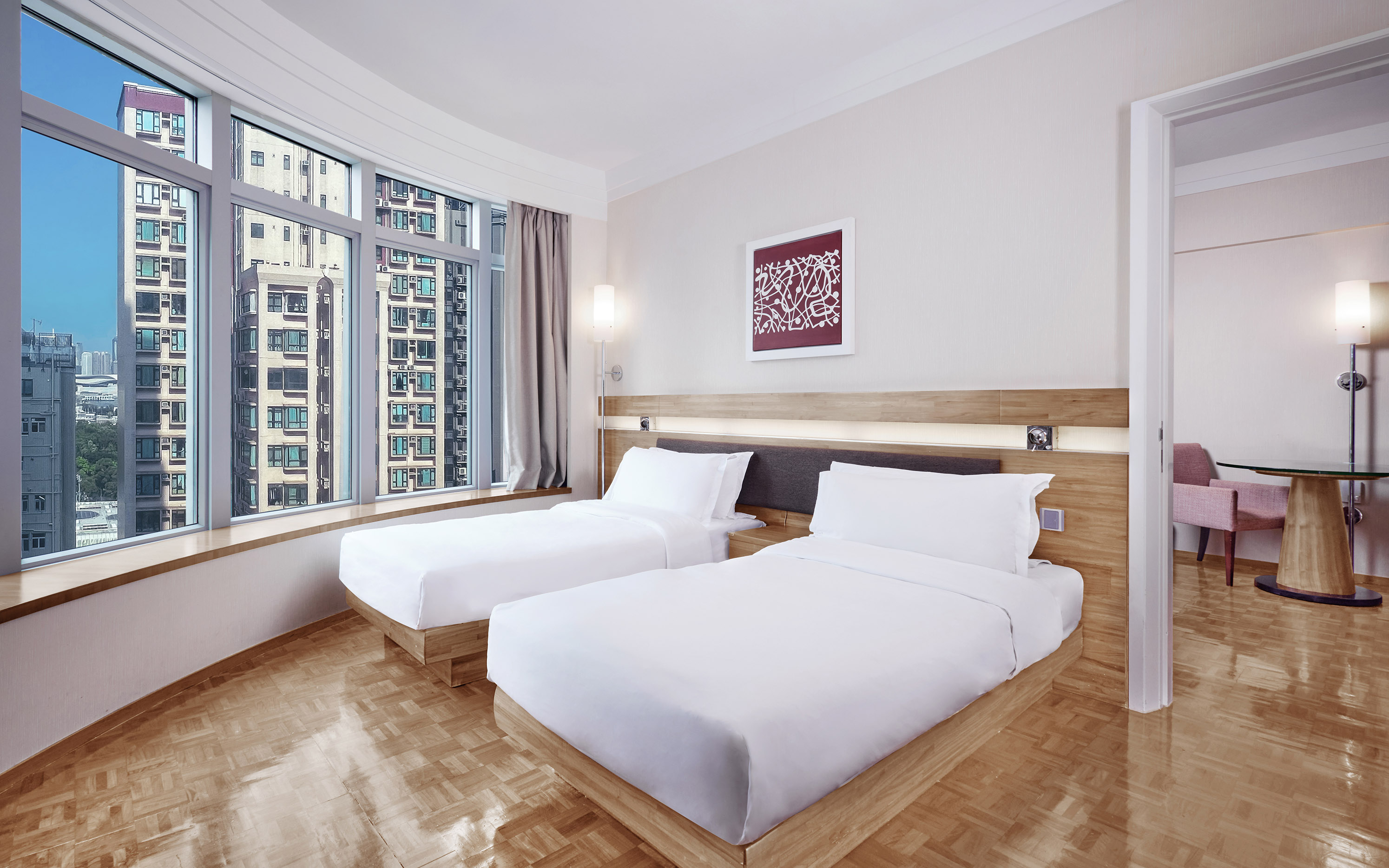 Deluxe City View Suite - Twins Bed 